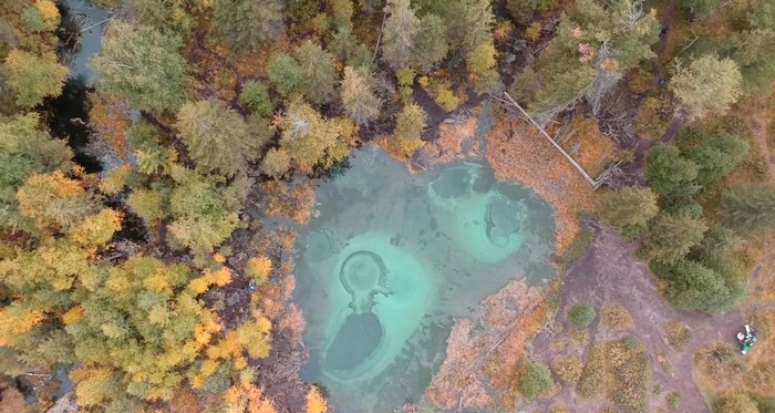 Гейзерное озеро на Алтае