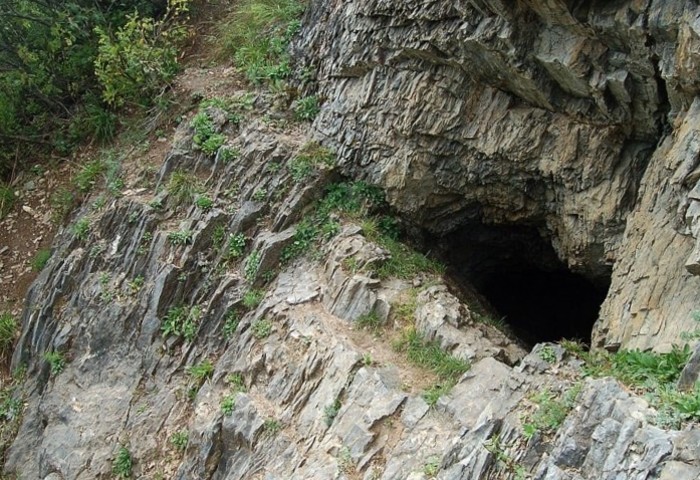 Барсуковая пещера